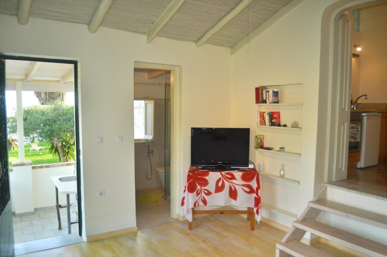 Lemoni Apartments Pelekas Exterior photo